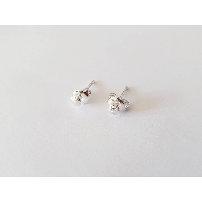 Mini puces argent Mini puces argent