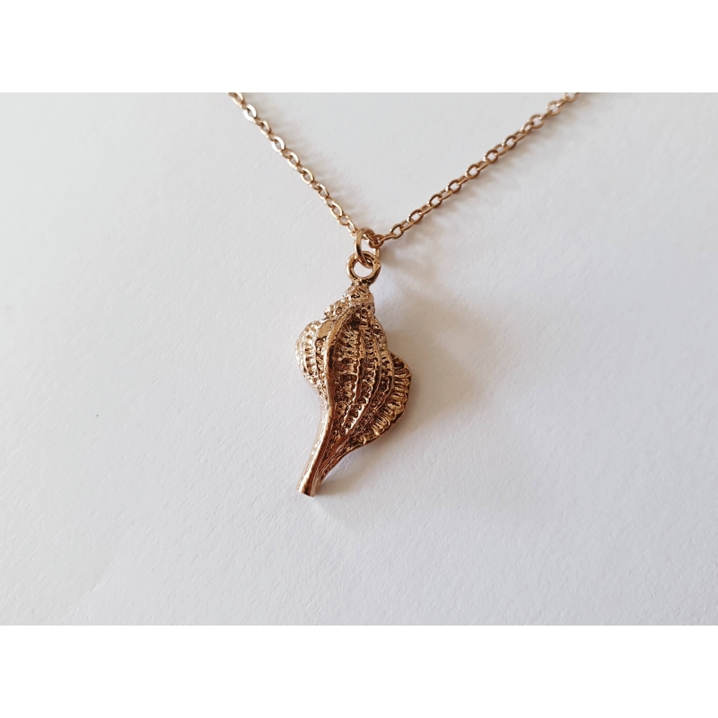Collier Coquillage or rose Collier Coquillage or rose